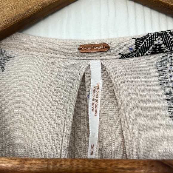 Free People - Tree Swing Medallion Design Pattern Sleeveless Flowy Tunic Size M - Picture 8 of 11